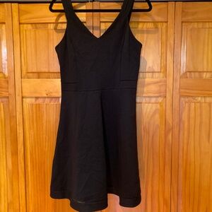 NWT French Connection Lulu Stretch V-Neck Sleeveless Black Dress Size 10
